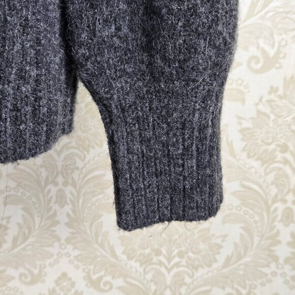 Yet Again Size Small Gray Deer Graphic Sweater Long Sleeve Tunic Length - Picture 4 of 12